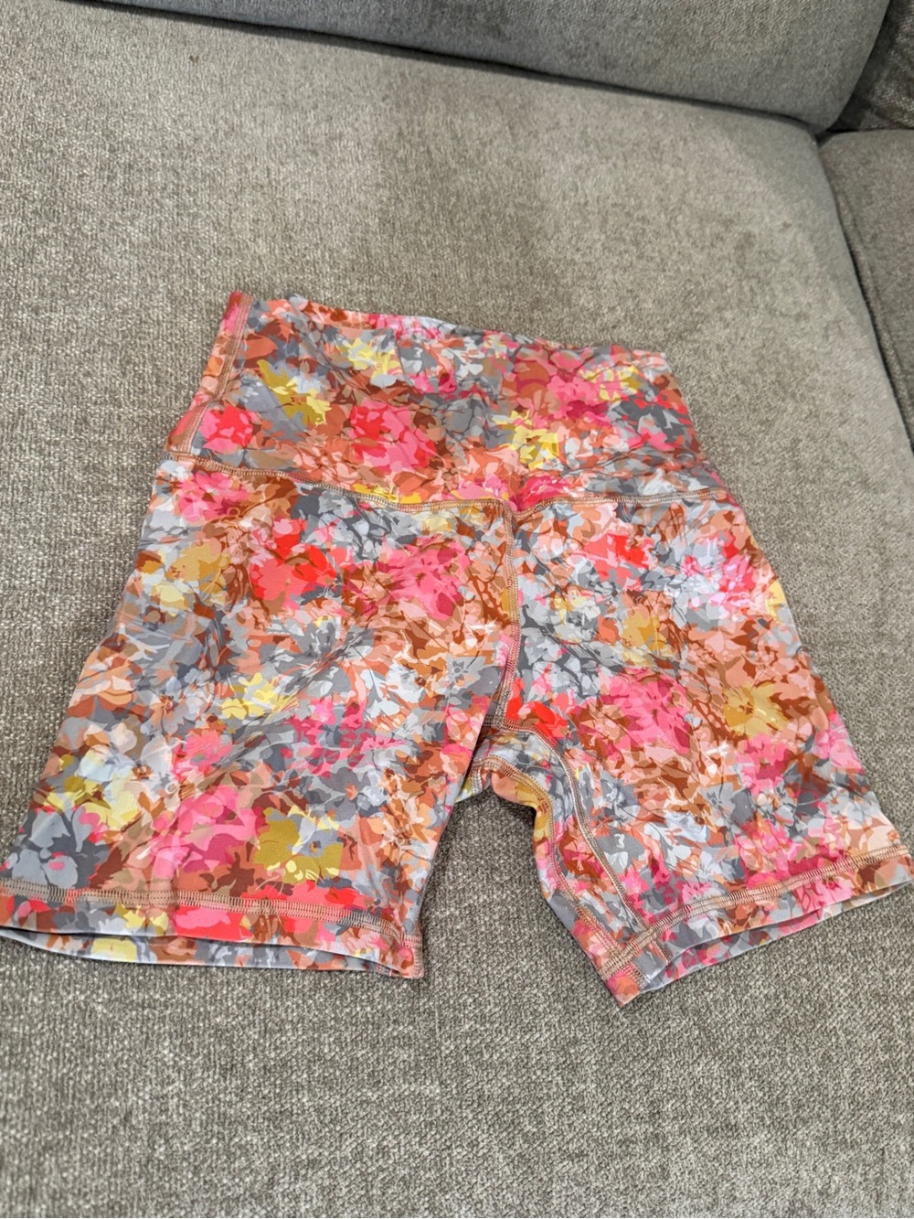 High-Rise Floral Print Women’s Bike Shorts - Pink Multi
